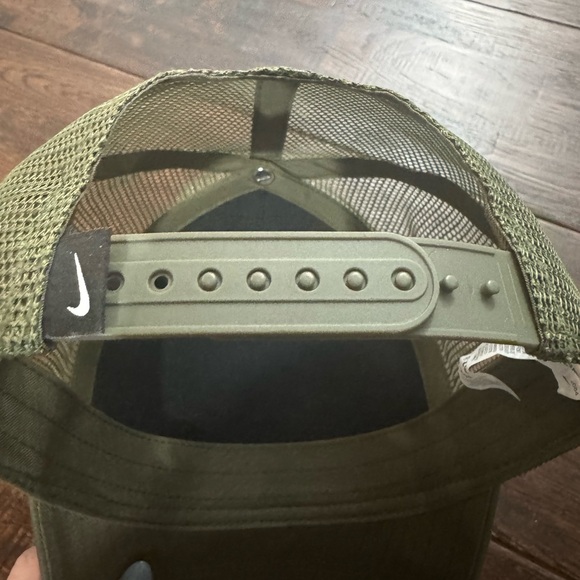 Mens Nike Olive Green Trucker Hat Size M/L - Picture 7 of 16